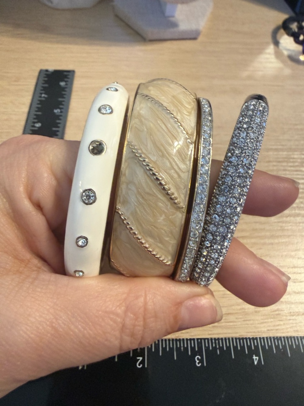 Elegant Cream and White Women's Bangle‎ Set with Crystal Accents